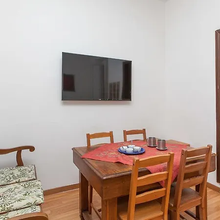 Rental In Rome Santini Apartment *